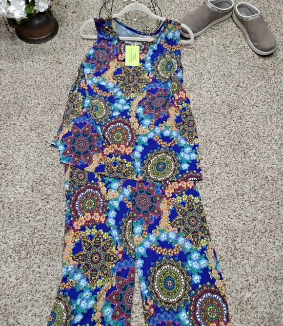 Antthony Pants - 4064 Size 1X Anthony 2 Piece Sleeveless Blue Floral Medallion Pantset.